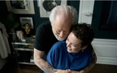 Olivia Colman si John Lithgow intr-un rol neasteptat. Filmul care deschide un festival urias