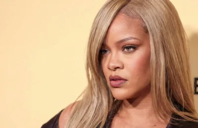 Rihanna a pozat asa si a impartit internetul in doua. Mesajele dure primite de vedeta