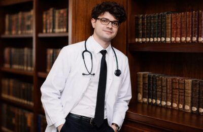Călin George Vameșu a încheiat Medicina la UMF Iași cu media 10 și a devenit șef de promoție