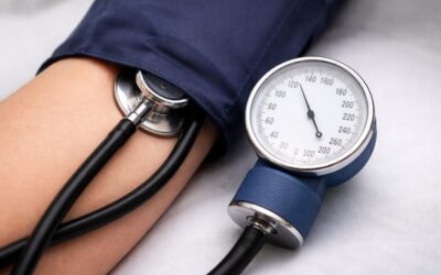 Ce valori ale tensiunii arteriale devin îngrijorătoare la vârstă înaintată