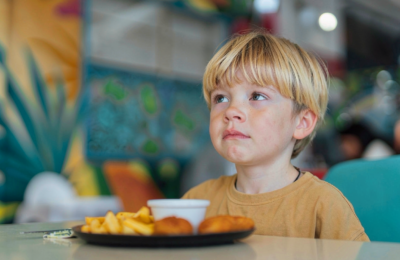 Cinci alimente populare pe care un cardiolog american spune că e bine să le limitezi la copii