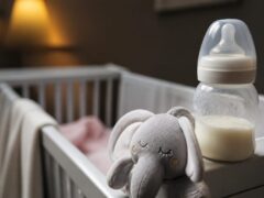Franța introduce din 1 iulie 2026 un concediu suplimentar de naștere de până la două luni pentru fiecare părinte