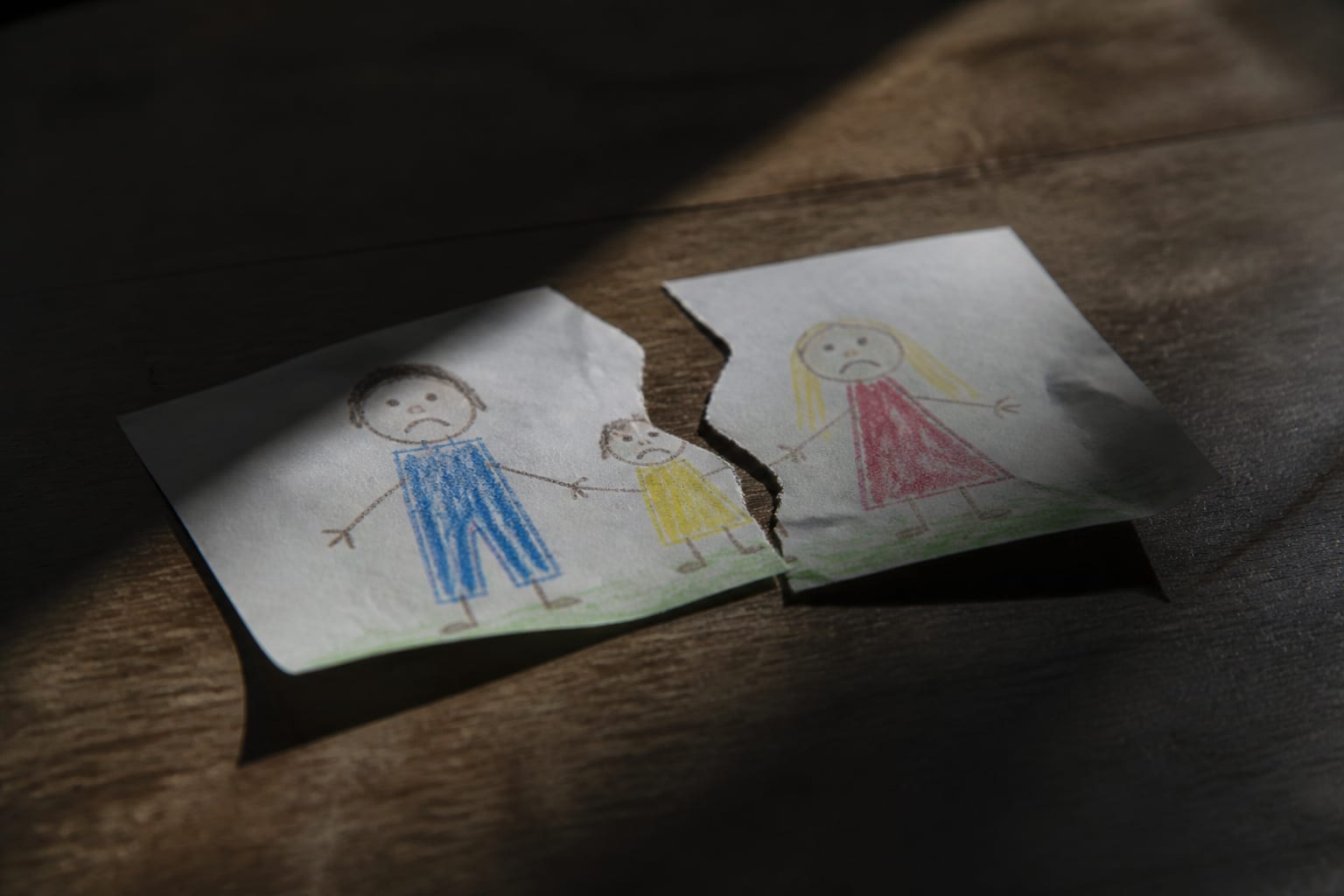 Nu divorțul în sine crește riscul de depresie la copii, ci problemele parentale asociate