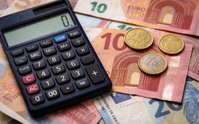 Studiul UCL leagă dificultățile financiare persistente de rezultate cognitive mai slabe și o sănătate mai proastă a creierului