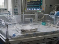 Un pachet de sprijin timpuriu îmbunătățește dezvoltarea bebelușilor mici pentru vârsta gestațională