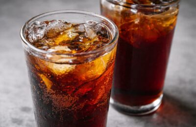 Un smoothie pentru copii de 200 ml poate avea 25,8 g de zahăr, peste o doză de Coca-Cola