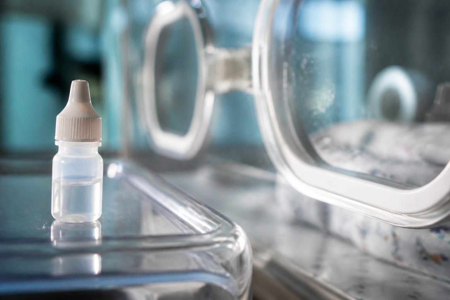 Picăturile cu cortizon ar putea preveni tratamentele invazive pentru retinopatia de prematuritate